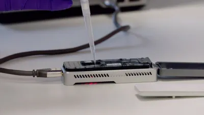 Highly parallel direct RNA sequencing on an array of nanopores